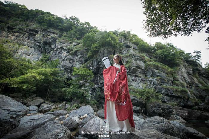 抖音与周星驰“九五二七剧场”合作
